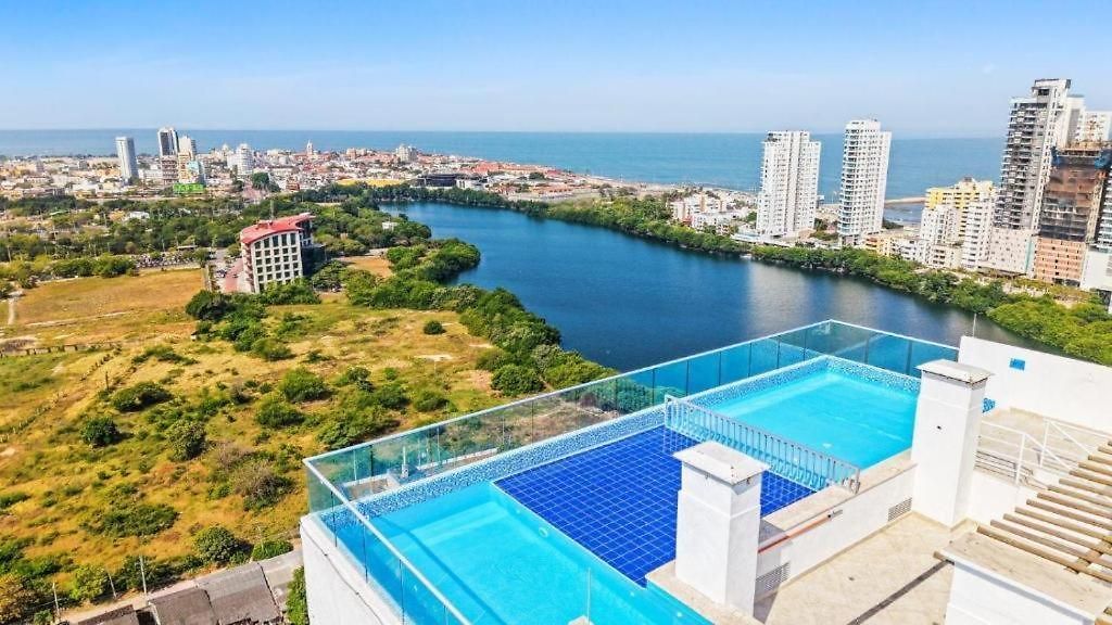 Apartamento En Torices Piso 24 - - Playa Cerca Al Mar *
